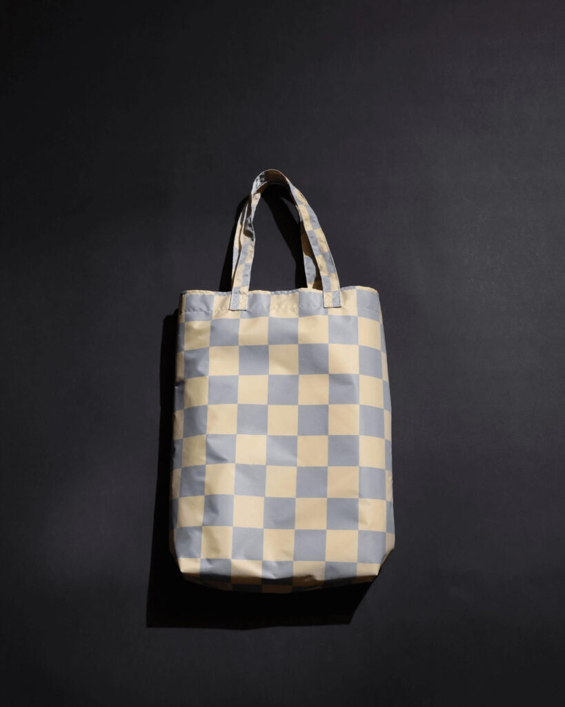 ナイロントートバッグ：8,800円