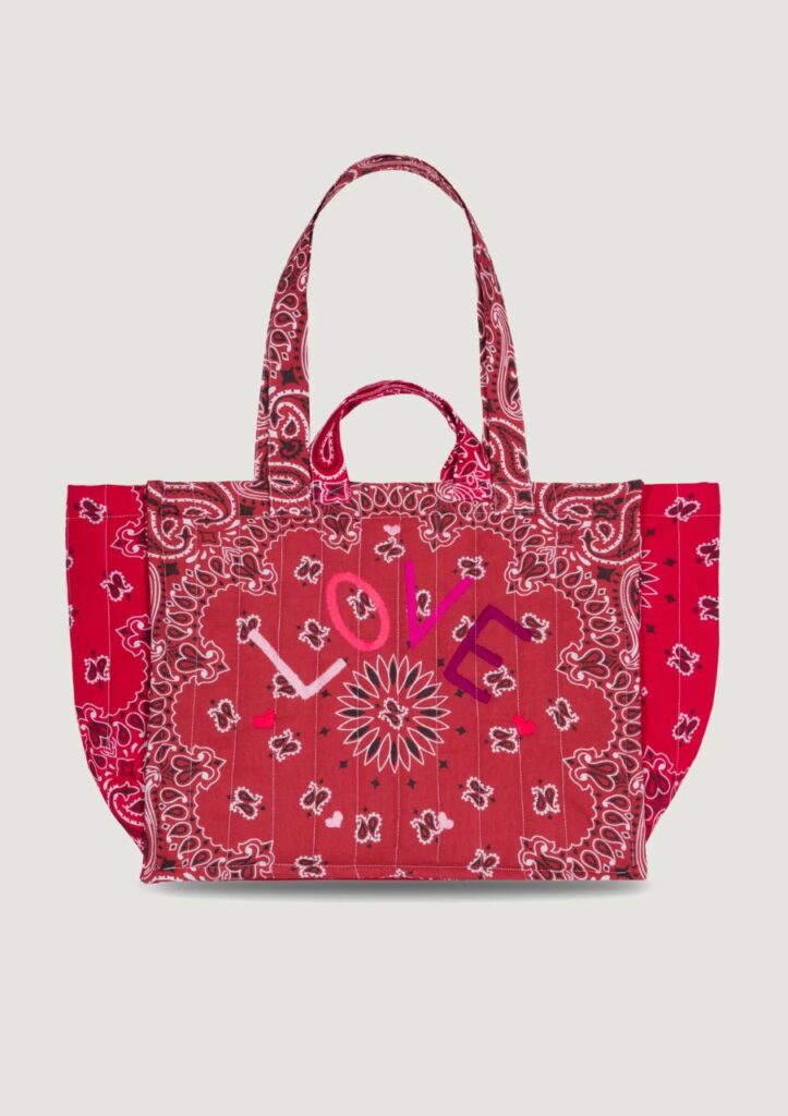 © CALL IT BY YOUR NAME